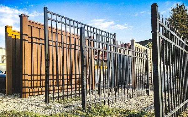 Outdoor fence displays at Fence & Deck Supply's Salt Lake City store. Contact Us today.