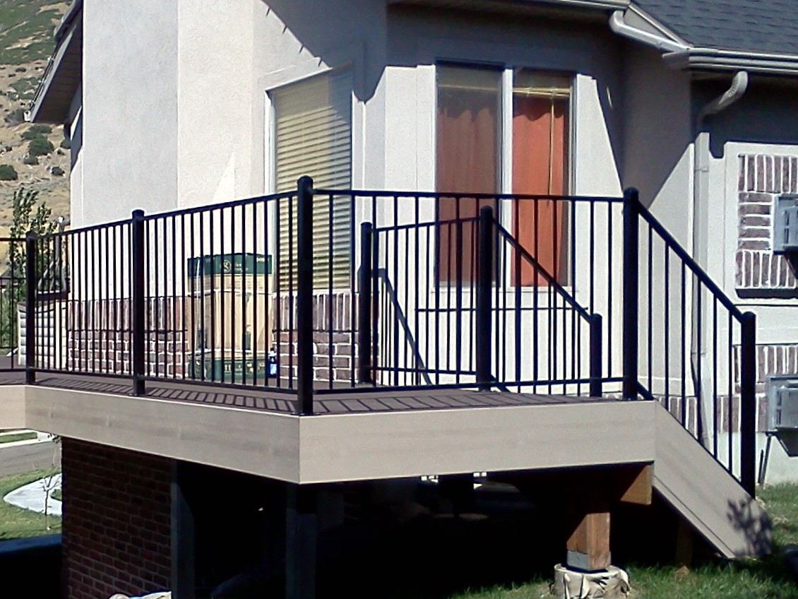 Buy Railing from Fence & Deck Supply | Trex | Aluminum | Iron | Vinyl